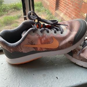 Nike shoes size 7